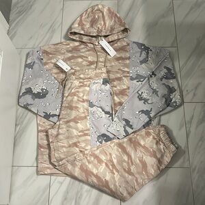 Men’s Topman Two-Toned Sweatsuit